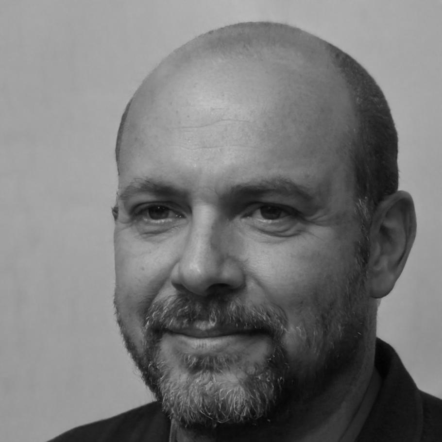 Portret Rafała Sobańskiego - konsultant strategiczny i prowadzący program